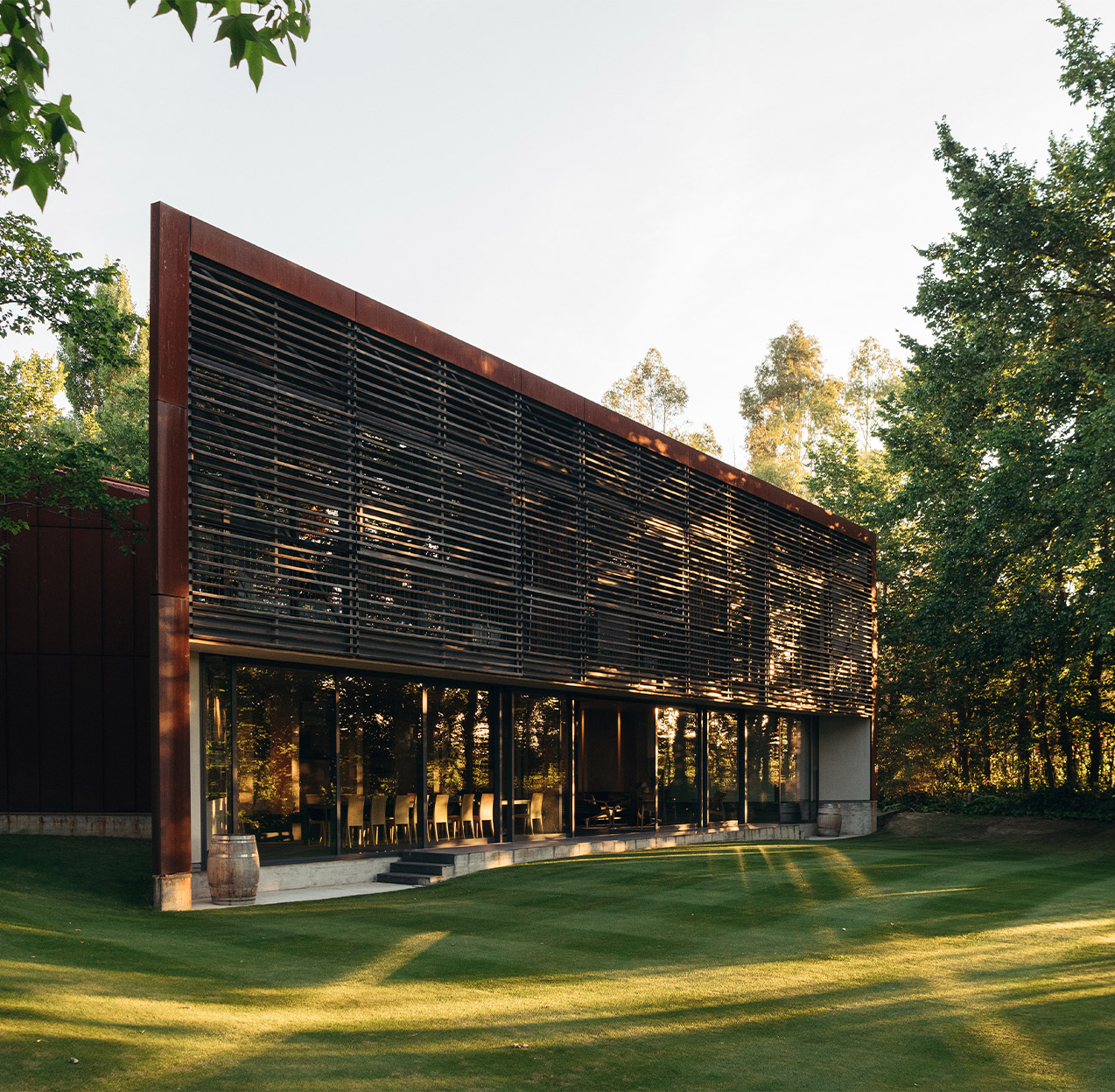 Cloudy Bay Shack © Josh Griggs