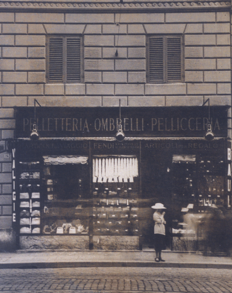 Fendi位于罗马Via del Plebiscito的首家精品店（1926年） © 图片由Fendi提供