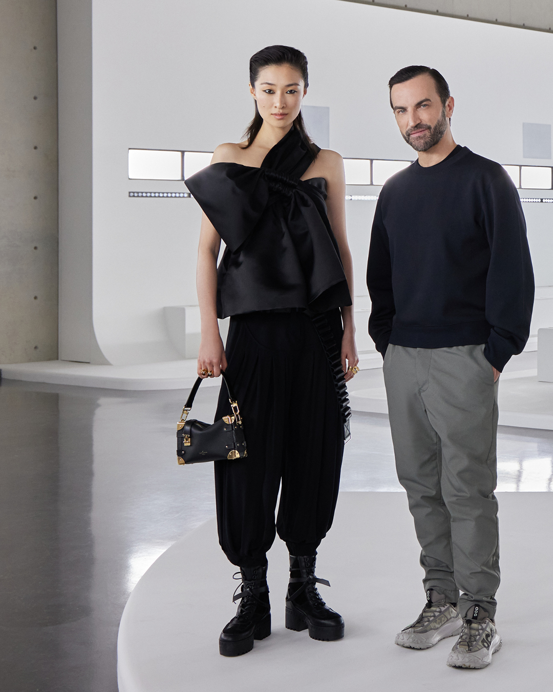 Photo de mannequins portant les tenues