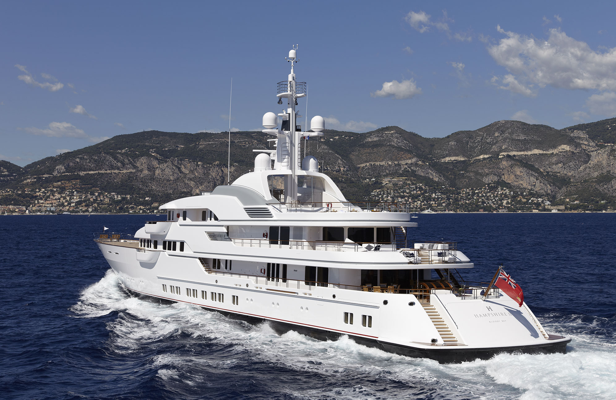 “Feadship Hampshire II”号游艇。