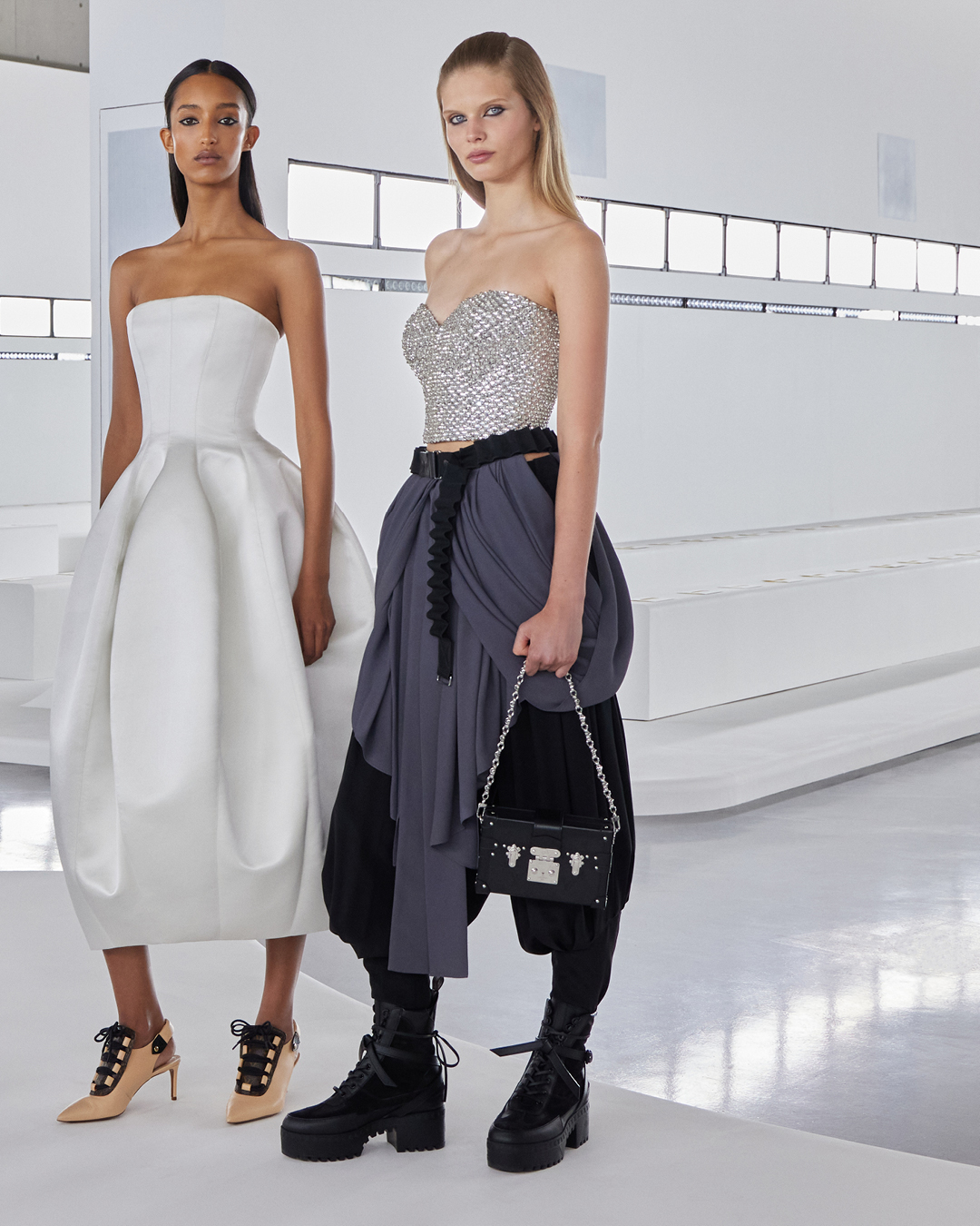 Photo de mannequins portant les tenues