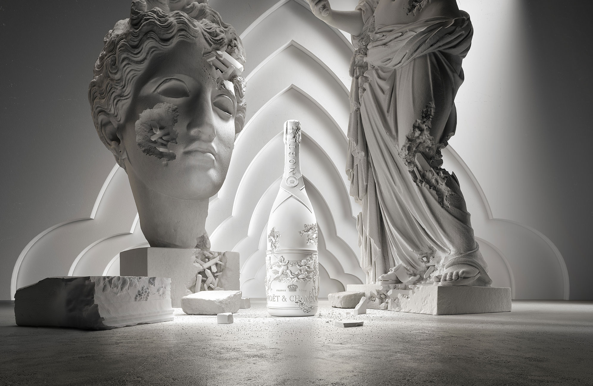 艺术家丹尼尔·阿尔轩（Daniel Arsham）为“酩悦IMPERIAL典藏系列1号”设计的限量版瓶身
