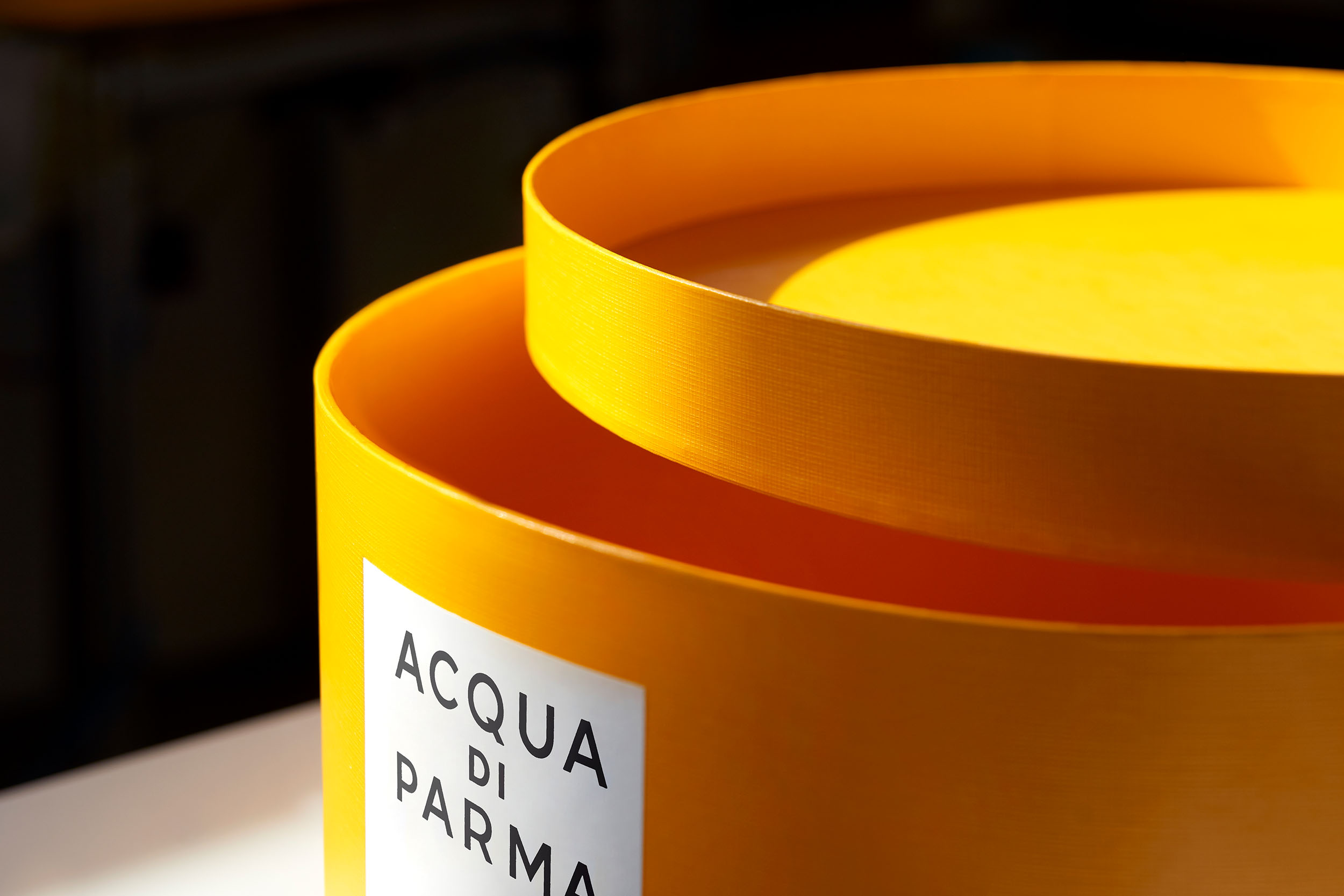 手工匠作 经典圆帽盒 © Acqua di Parma