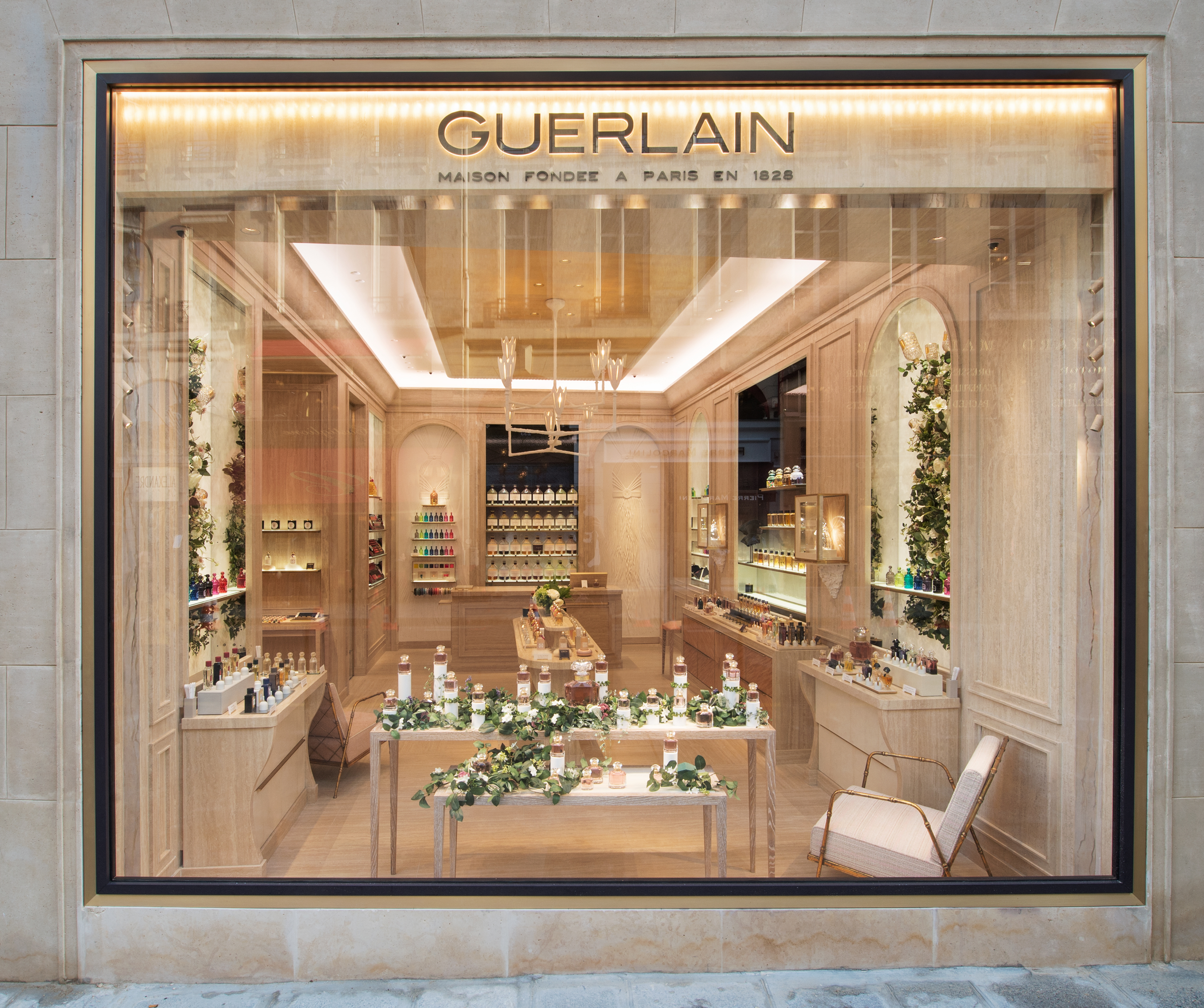 旺多姆精品店 - 巴黎圣奥诺雷路356号。© Guerlain