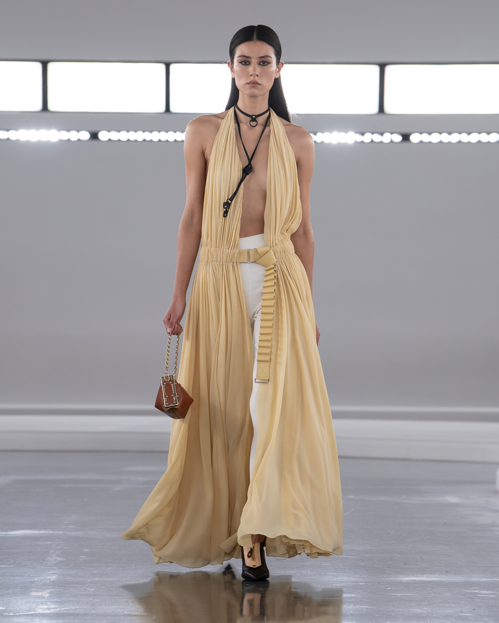 Photo de mannequins portant les tenues