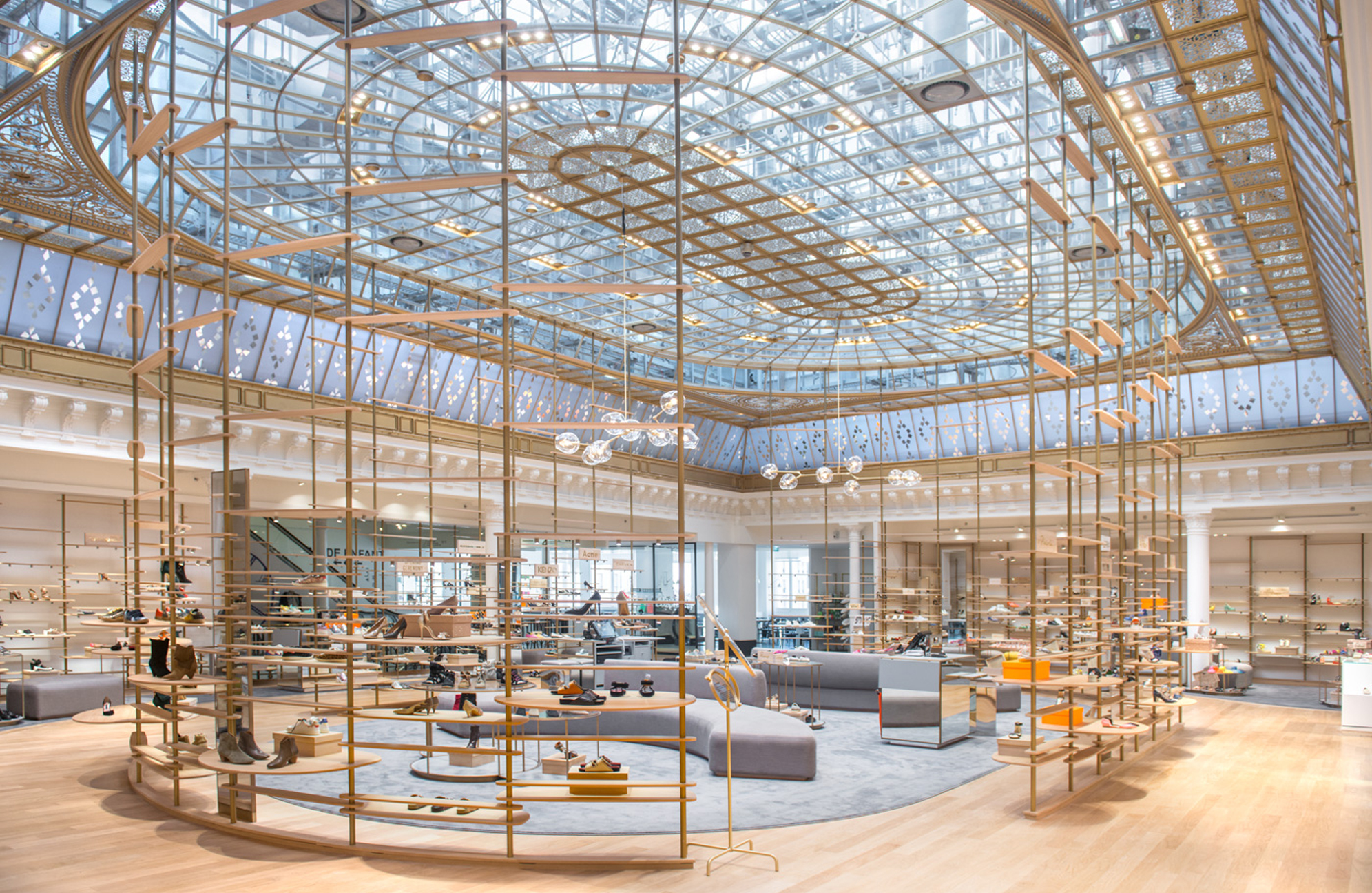 鞋履部。© Gabriel de la Chapelle