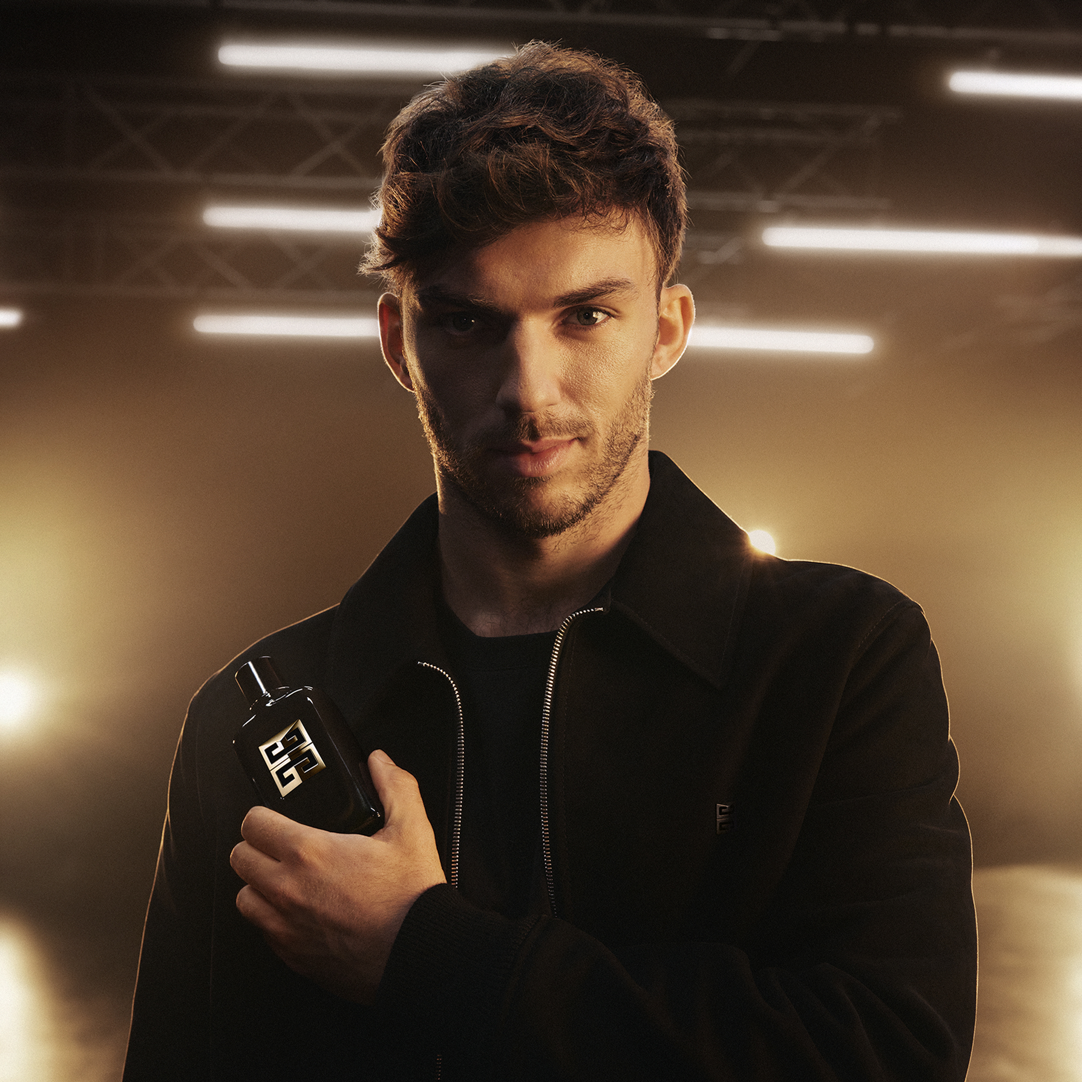 纪梵希绅士雅集琥珀调香水 © Givenchy Parfums