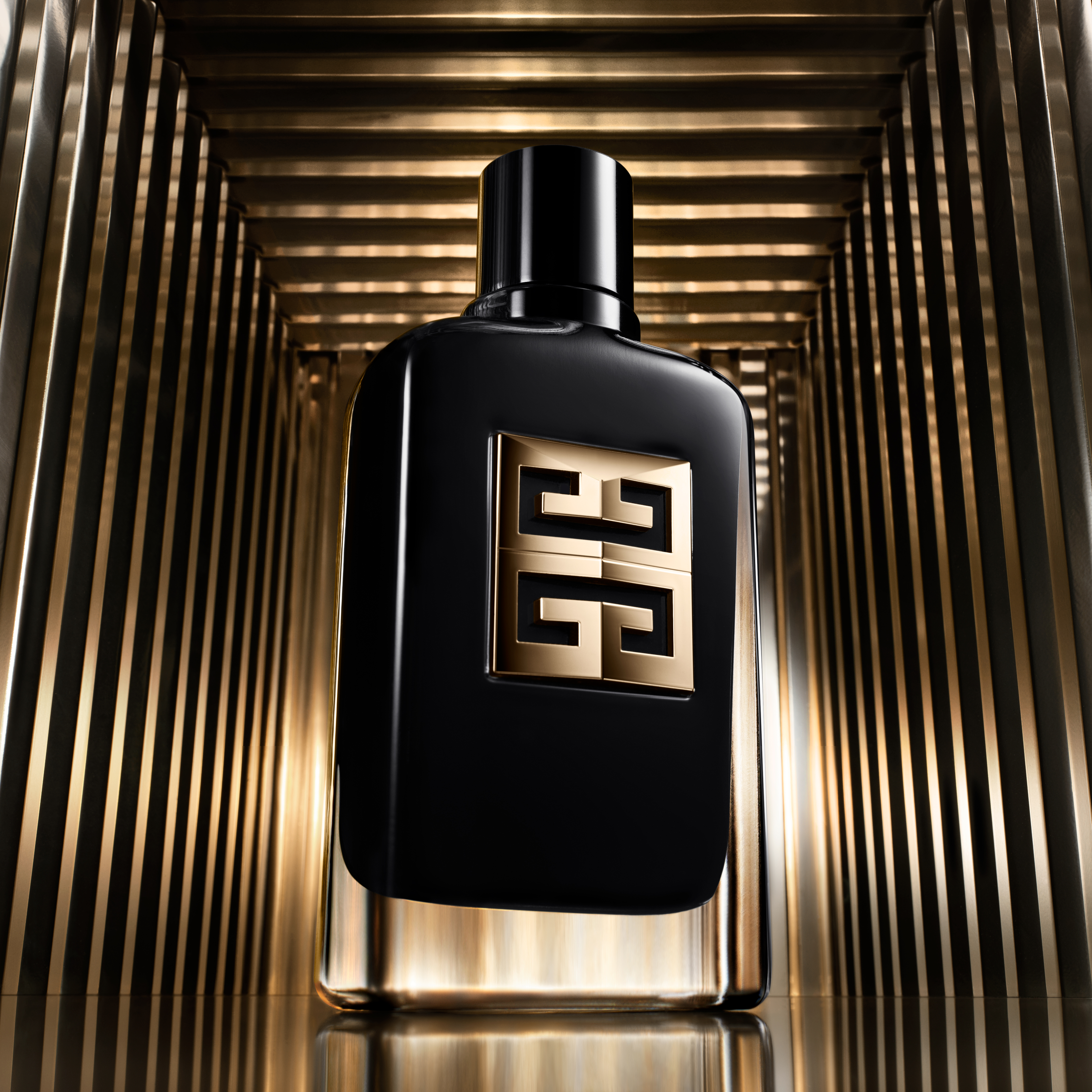 纪梵希绅士雅集琥珀调香水 © Givenchy Parfums