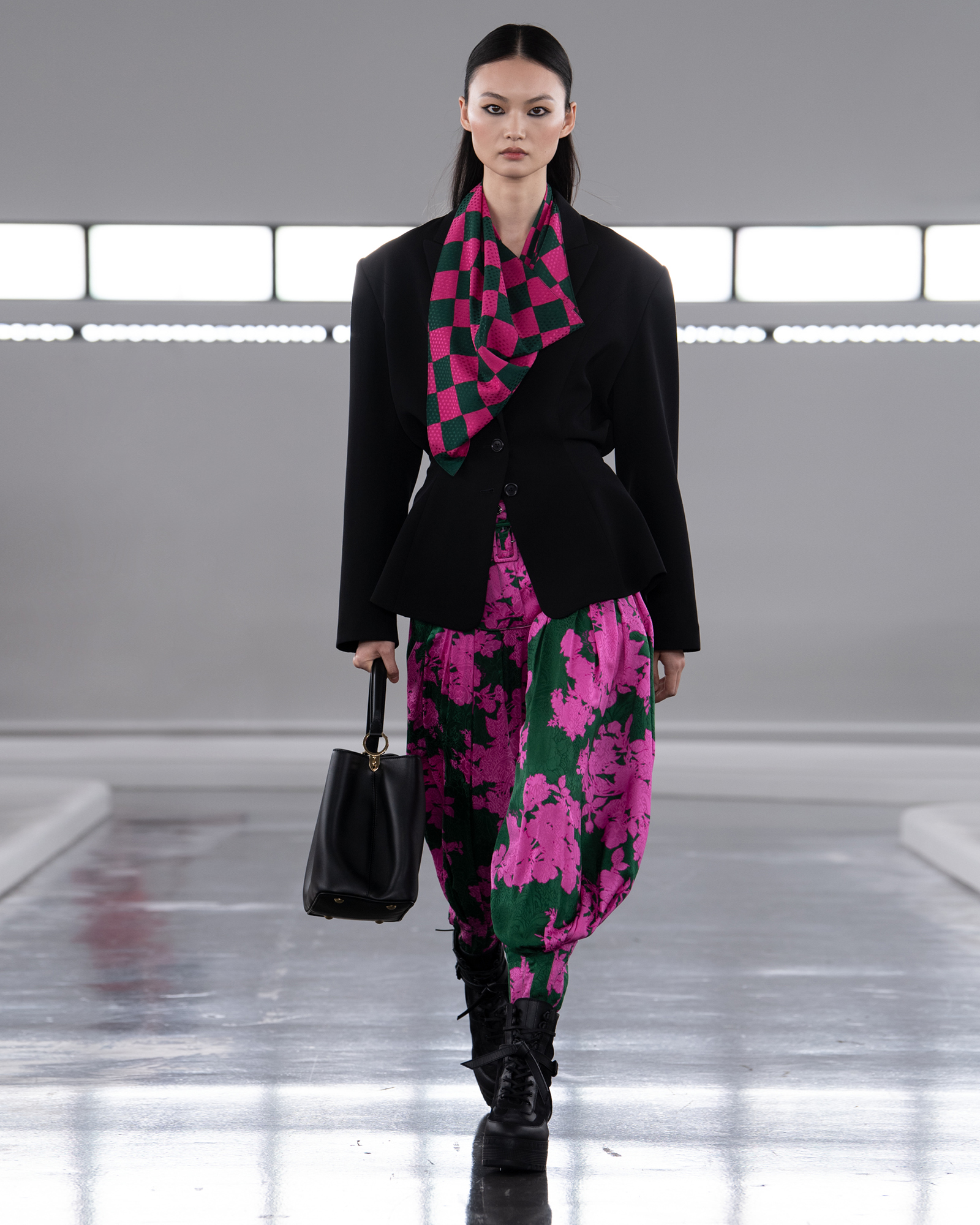 Photo de mannequins portant les tenues
