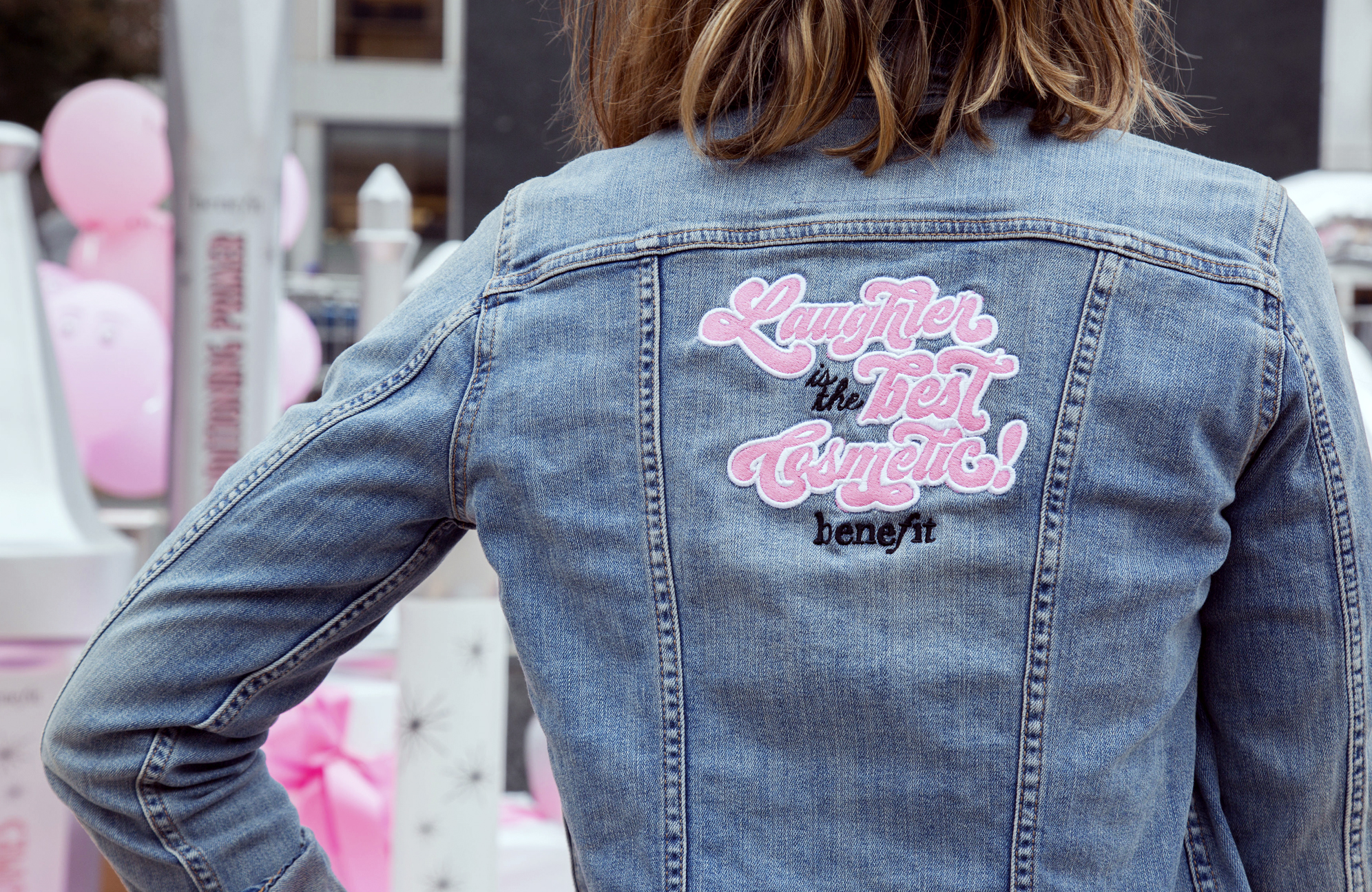 Benefit助你一臂之力!