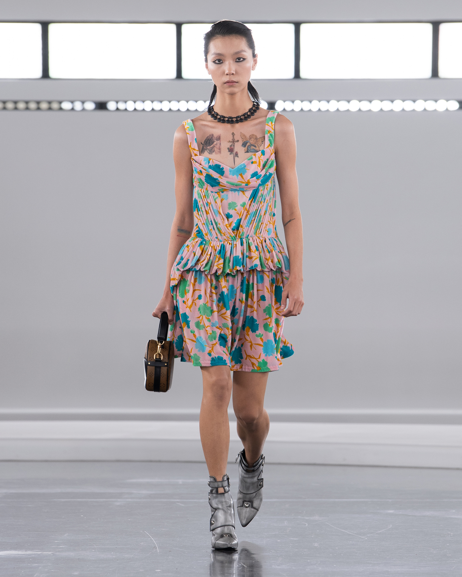 Photo de mannequins portant les tenues