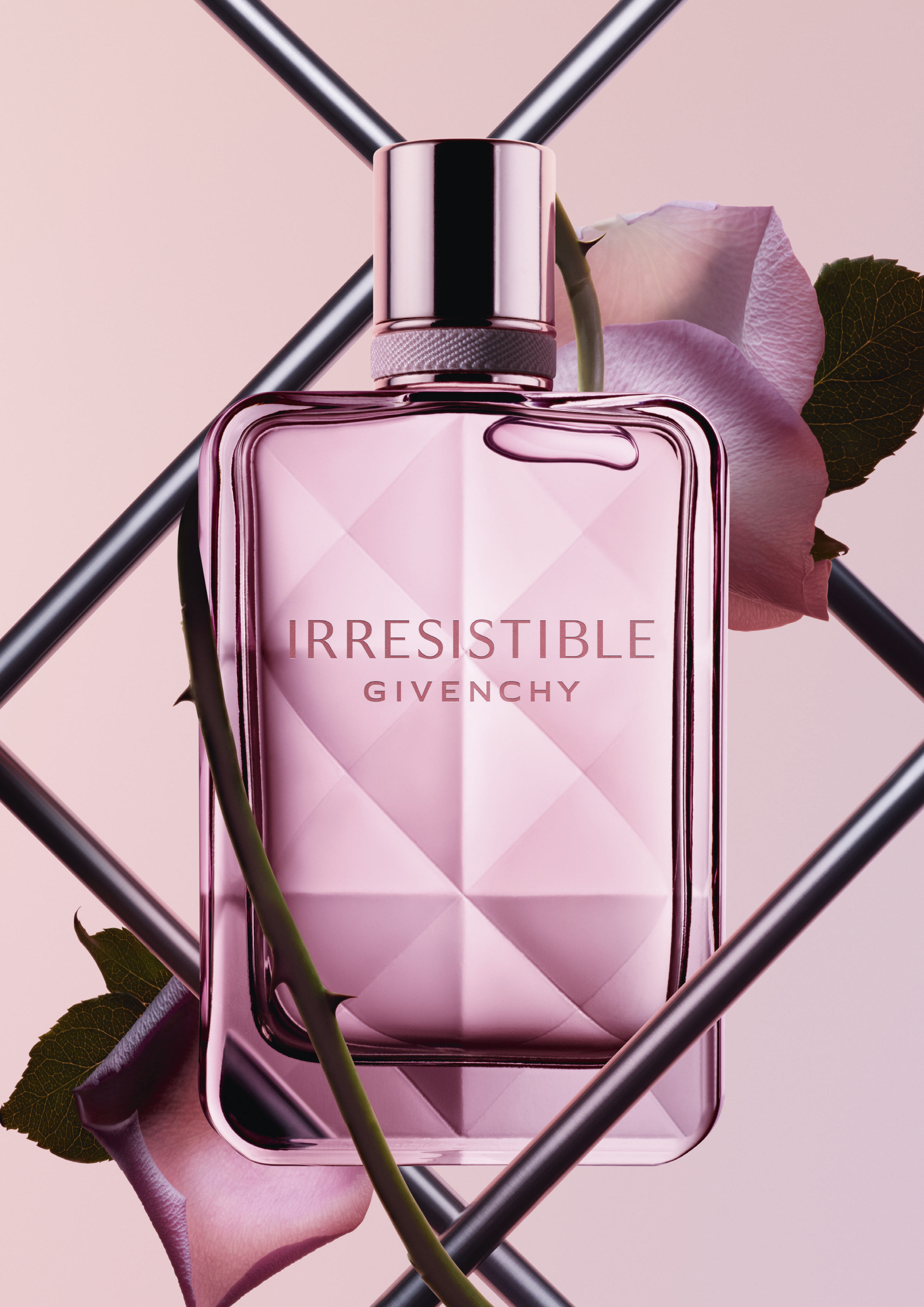 纪梵希倾城花舞香水 © Givenchy Parfums