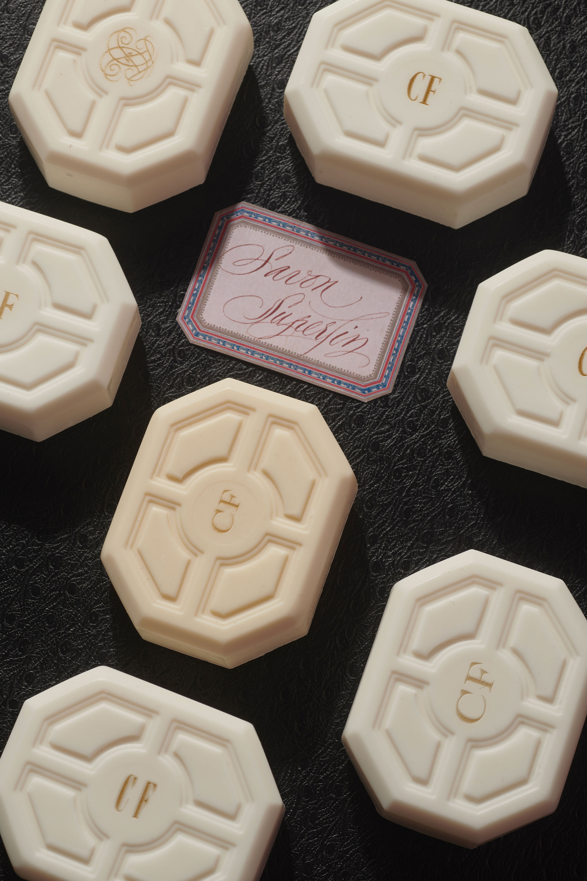 © Officine Universelle Buly