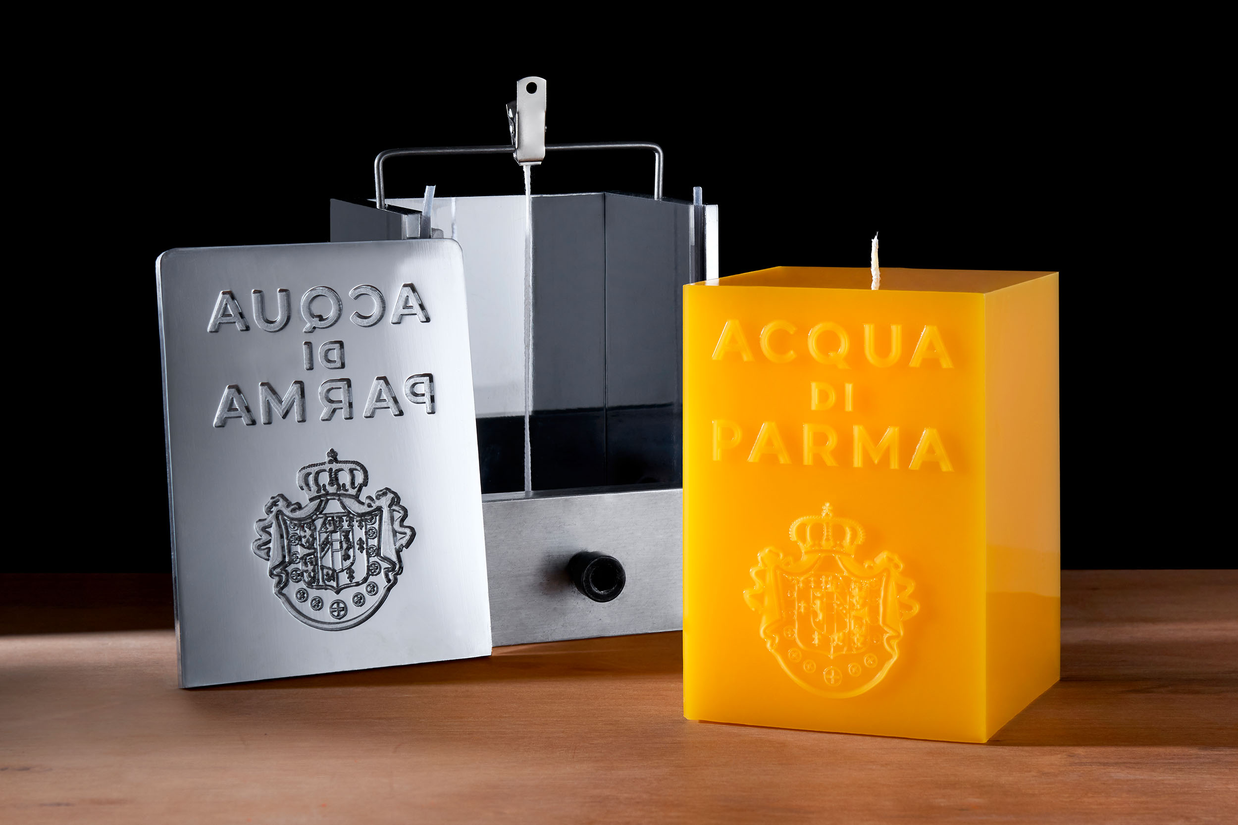 手工匠作 方形蜡烛 © Acqua di Parma